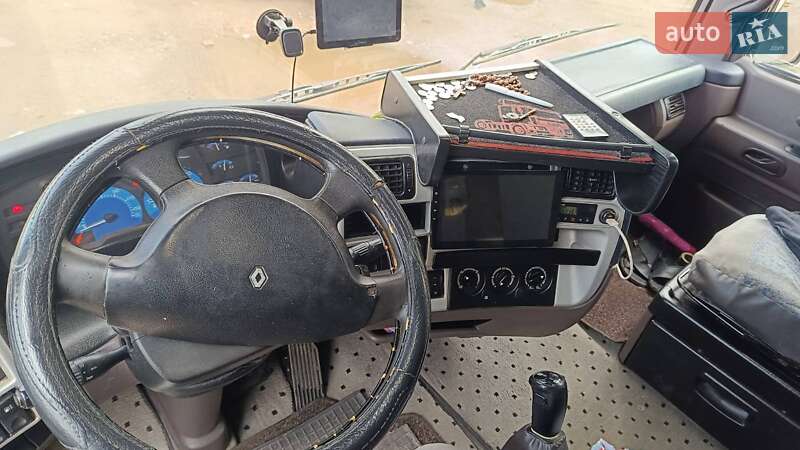 Тягач Renault Magnum 2005 в Львове