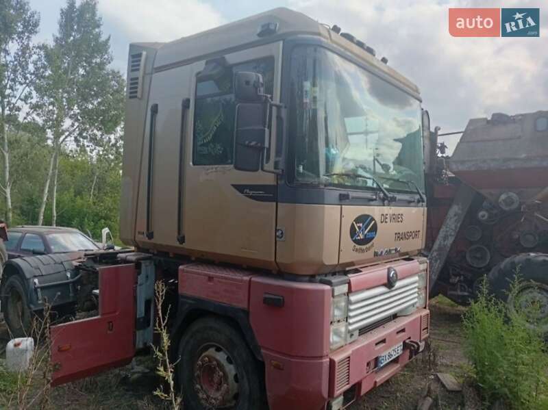 Renault Magnum 1998