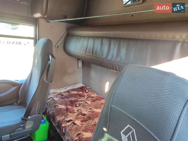 Тягач Renault Magnum 2008 в Сновске