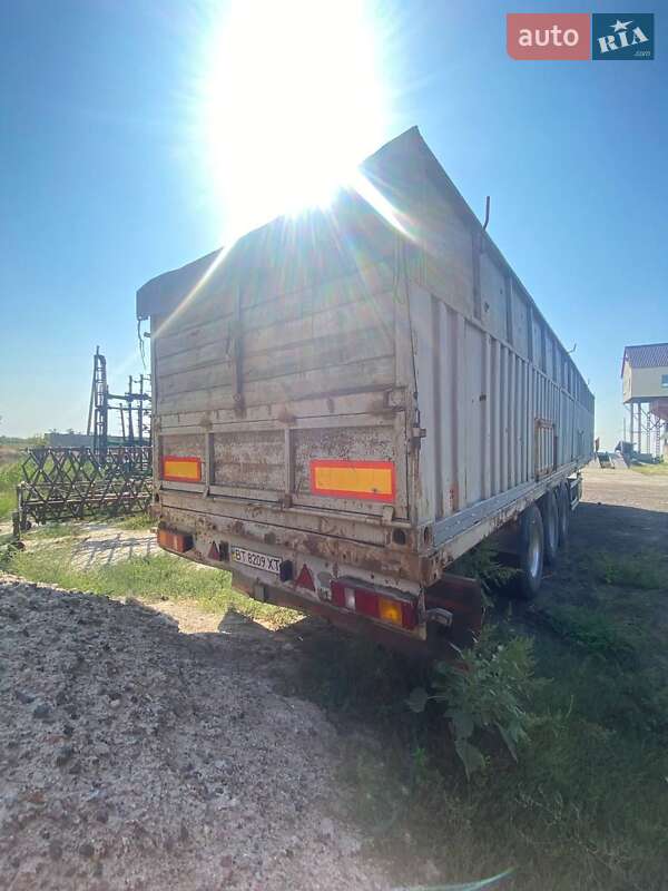 Зерновоз Renault Magnum 2005 в Высокополье