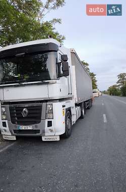 Тягач Renault Magnum 2010 в 