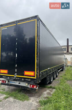 Тягач Renault Magnum 2011 в 