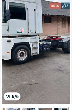 Тягач Renault Magnum 2005 в 
