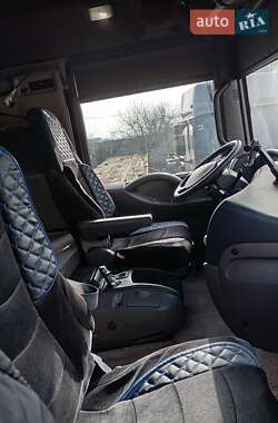 Тягач Renault Magnum 2007 в 