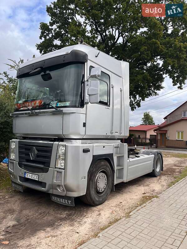 Тягач Renault Magnum 2012 в 