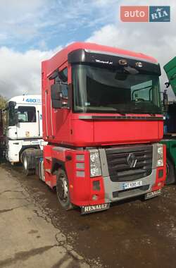 Тягач Renault Magnum 2011 в Долине