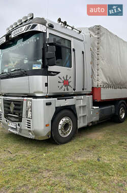 Тягач Renault Magnum 2000 в 