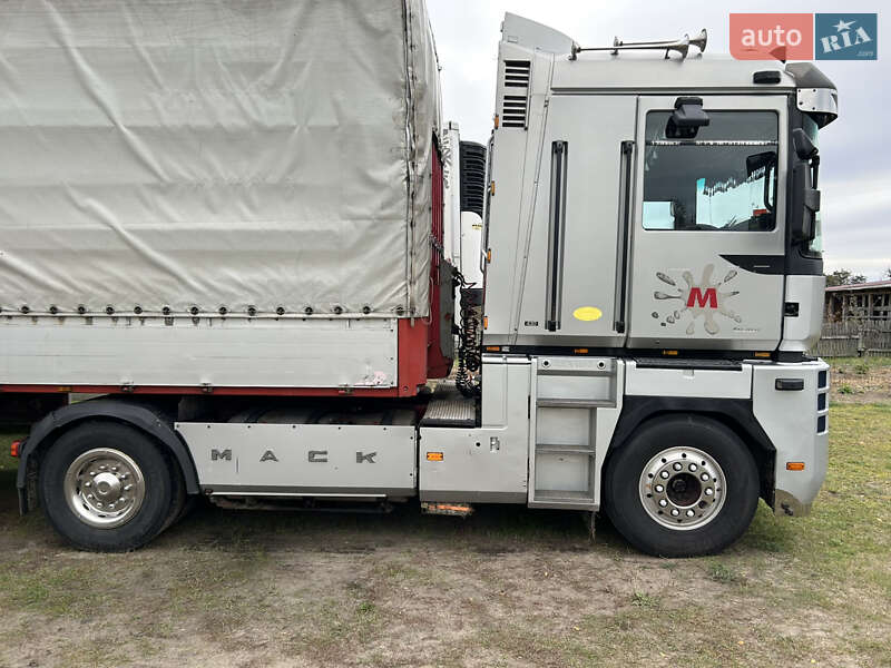 Тягач Renault Magnum 2000 в Ровно