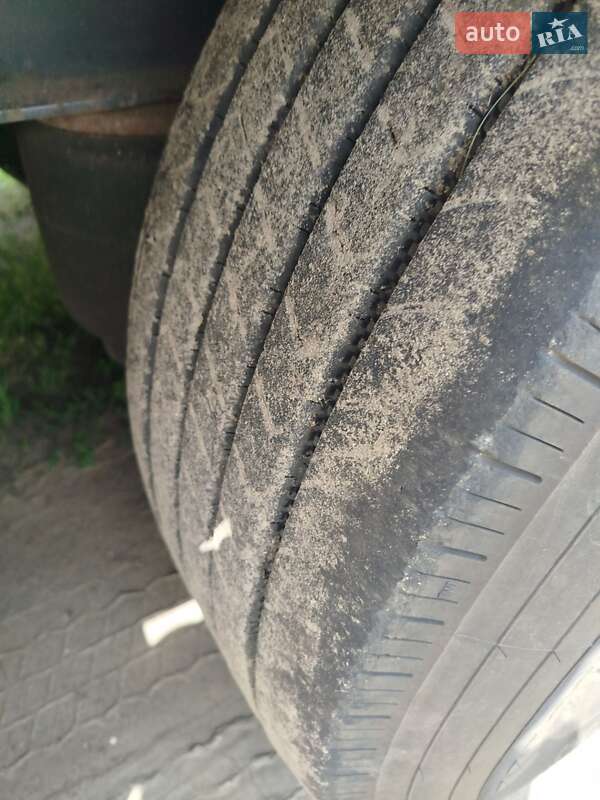 Тентований Renault Magnum 2006 в Харкові