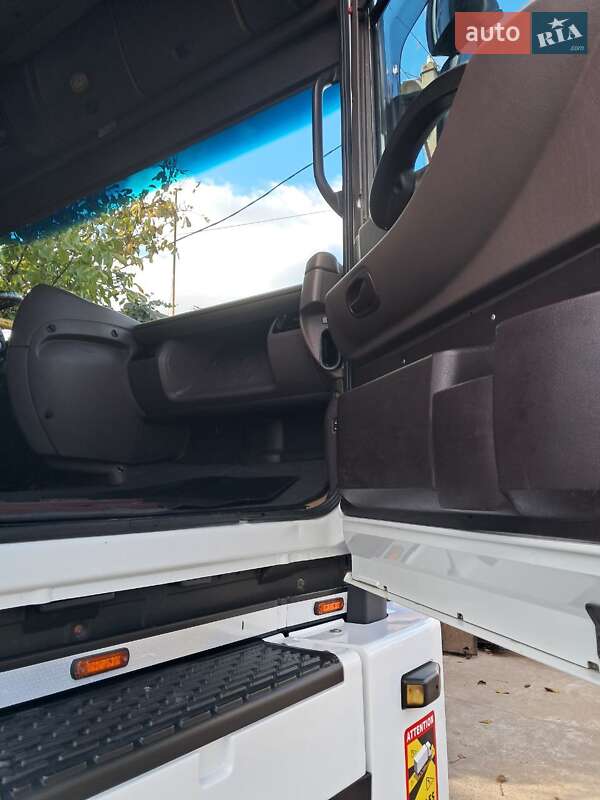 Тягач Renault Magnum 2000 в Одессе