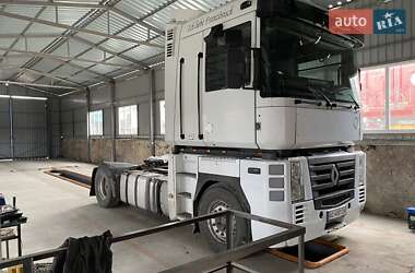 Тягач Renault Magnum 2007 в Дніпрі