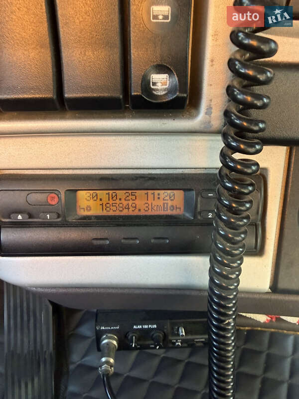 Вантажний фургон Renault Magnum 2005 в Хотині