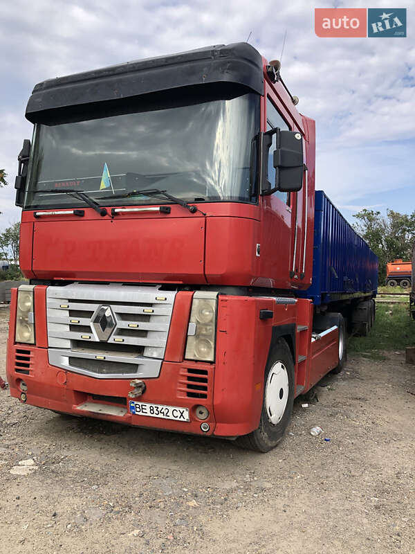 Контейнеровоз Renault Magnum 2006 в Очакове