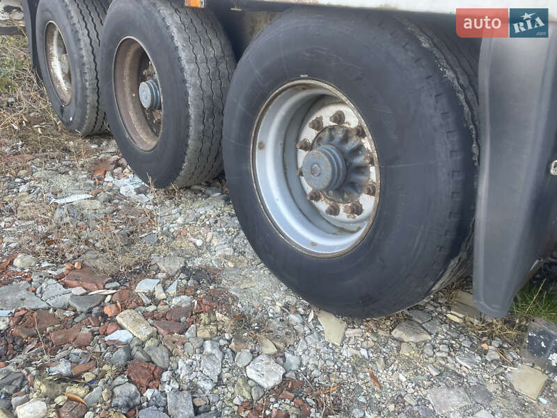 Тентований Renault Magnum 2005 в Києві