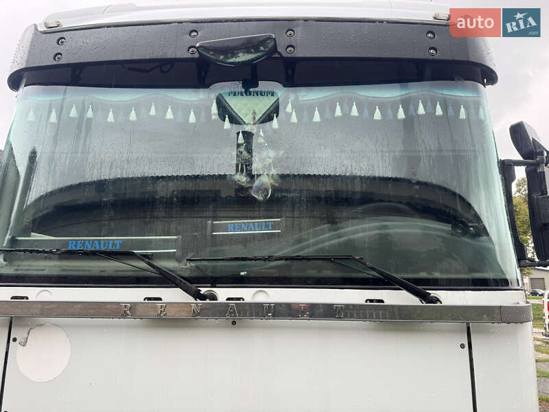 Тягач Renault Magnum 2011 в Бродах