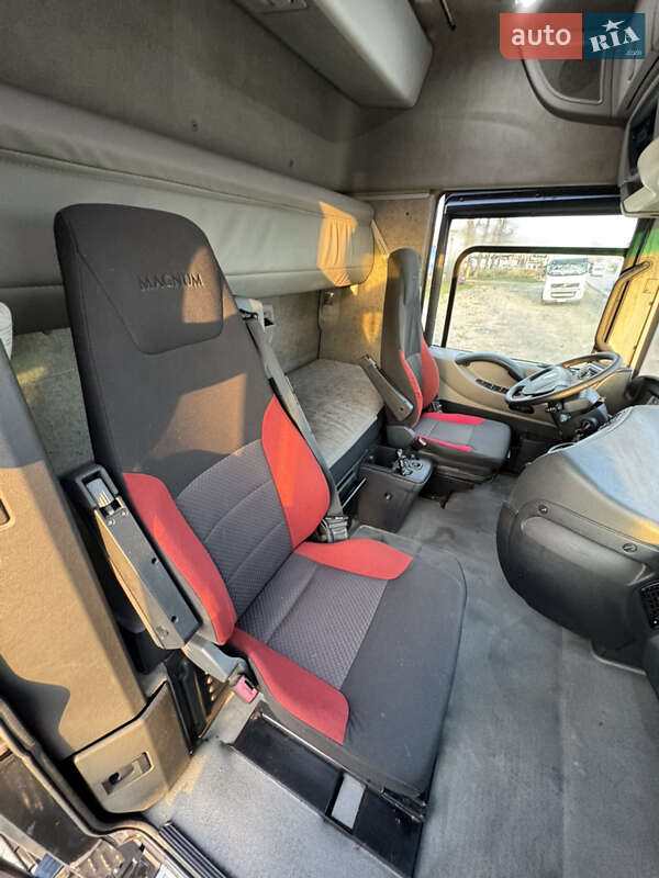 Тягач Renault Magnum 2013 в Черновцах