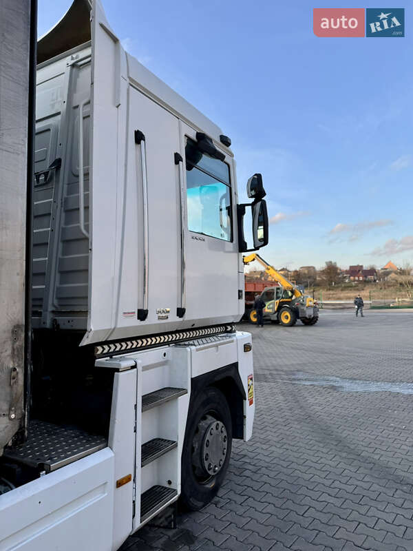 Тягач Renault Magnum 2008 в Рівному