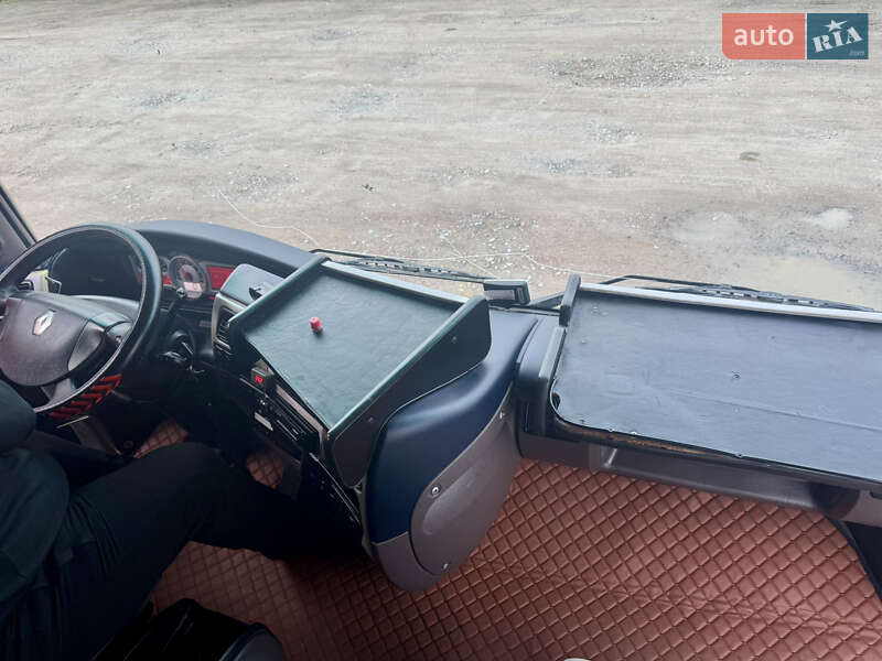 Тягач Renault Magnum 2008 в Рівному