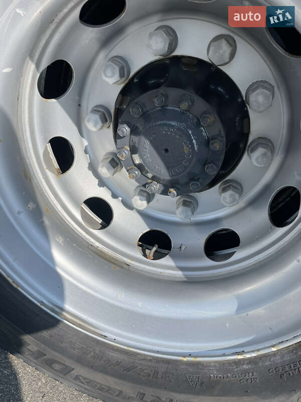 Тягач Renault Magnum 2011 в Іршаві