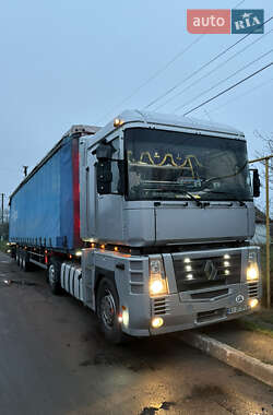 Тягач Renault Magnum 2005 в Врадиевке