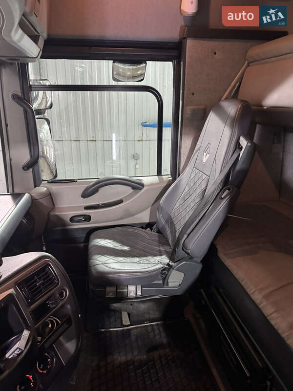 Тягач Renault Magnum 2011 в Киеве