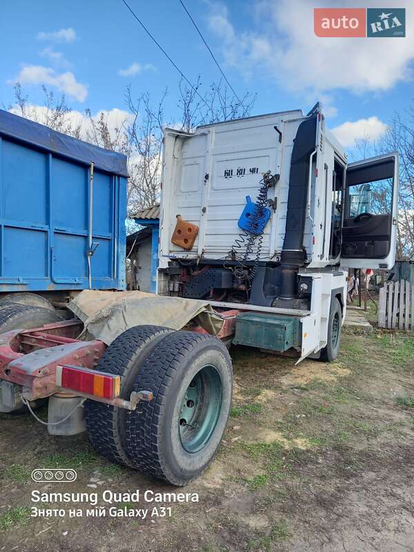 Зерновоз Renault Magnum 1998 в Балті