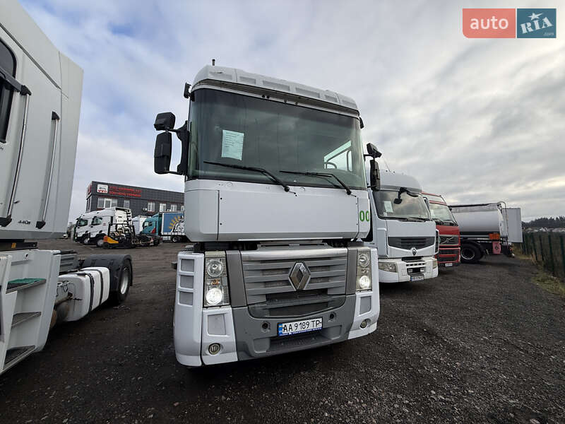 Тягач Renault Magnum 2010 в Києві