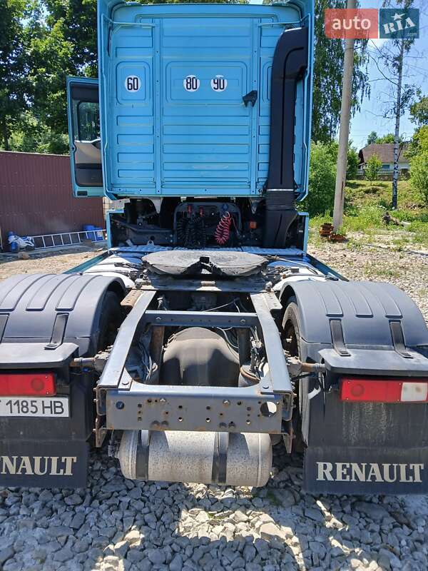 Тягач Renault Magnum 2012 в Вигоді