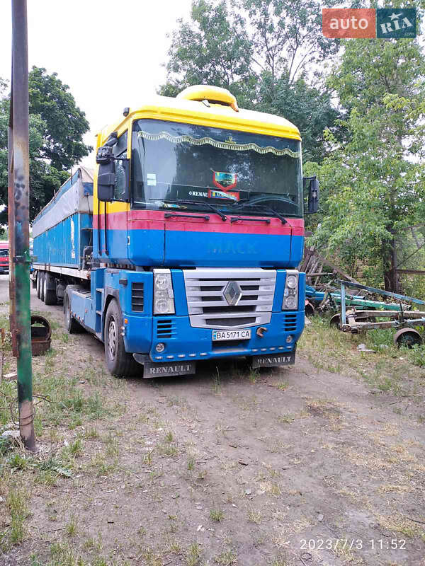 Контейнеровоз Renault Magnum 2004 в Гайвороні фото Контейнеровоз Renault Magnum 2004 в Гайвороні