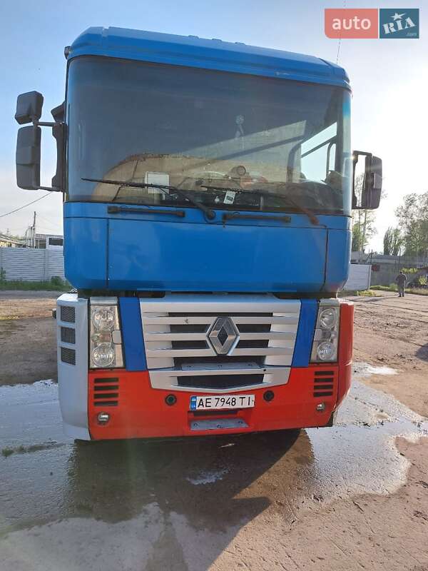 Тягач Renault Magnum 2004 в Киеве