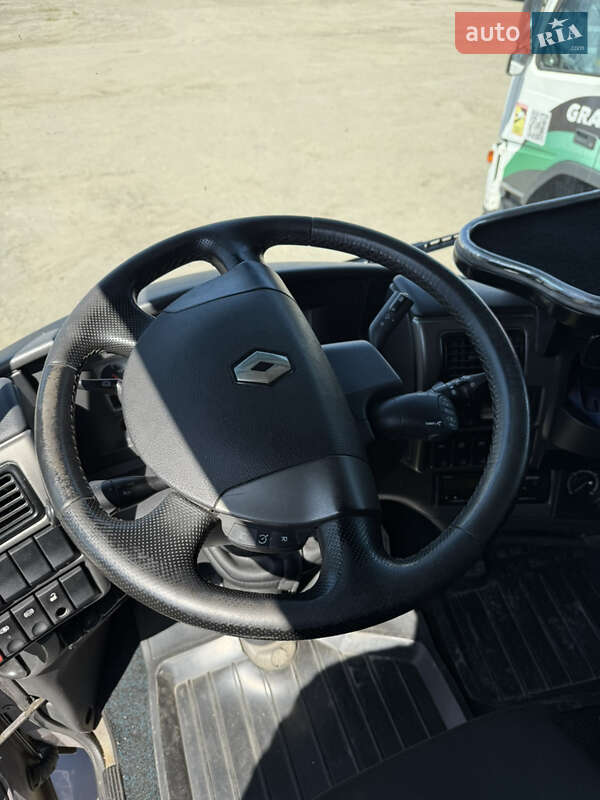 Тягач Renault Magnum 2007 в Луцке