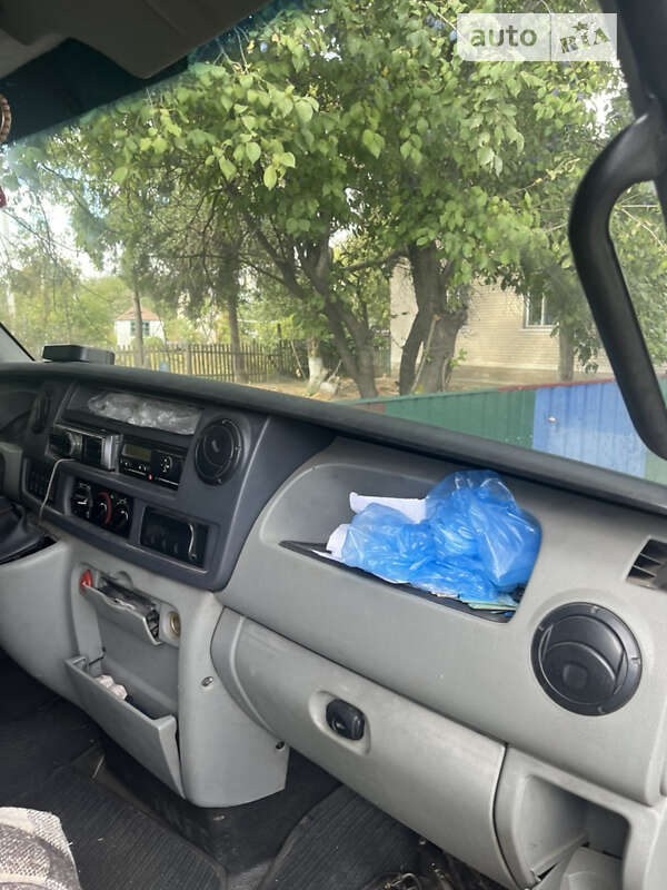 Вантажний фургон Renault Mascott 2006 в Корсунь-Шевченківському