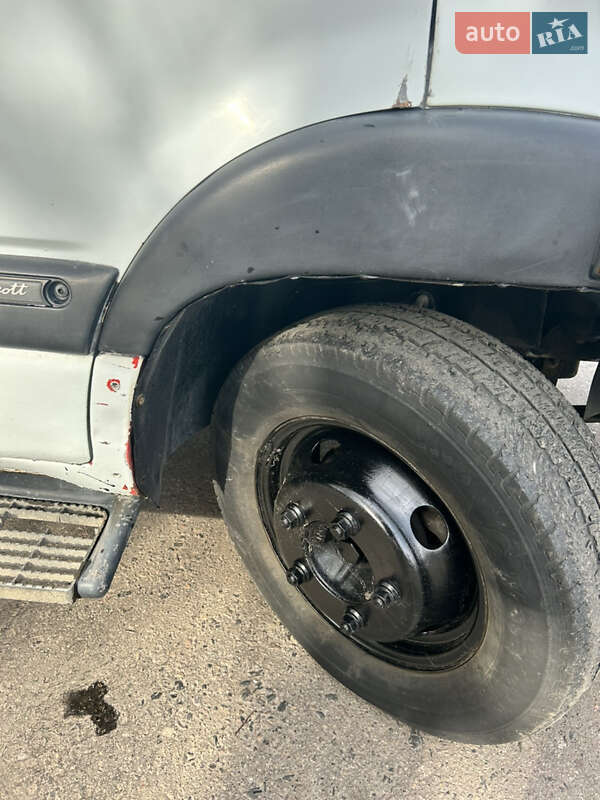 Грузовой фургон Renault Mascott 2006 в Полтаве