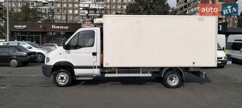 Рефрижератор Renault Mascott 2002 в Днепре