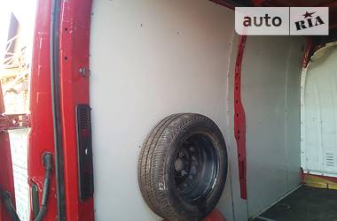 Вантажопасажирський фургон Renault Master 2011 в 