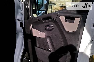 Вантажопасажирський фургон Renault Master 2016 в 