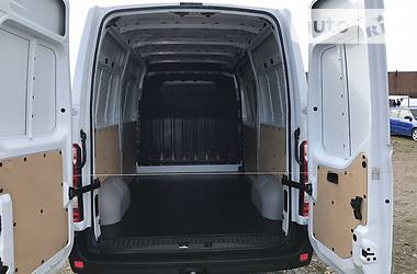 Грузопассажирский фургон Renault Master 2016 в 