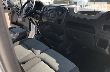 Вантажопасажирський фургон Renault Master 2015 в 