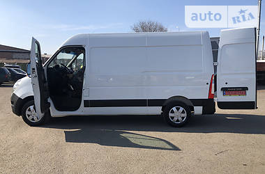 Вантажопасажирський фургон Renault Master 2015 в 