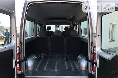 Вантажопасажирський фургон Renault Master 2011 в 