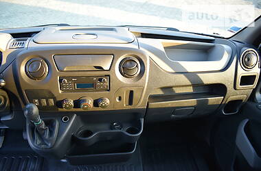 Вантажопасажирський фургон Renault Master 2016 в 