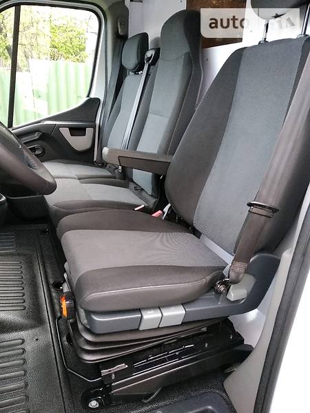 Вантажопасажирський фургон Renault Master 2017 в Броварах