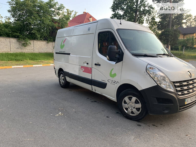 Вантажопасажирський фургон Renault Master 2010 в Києві