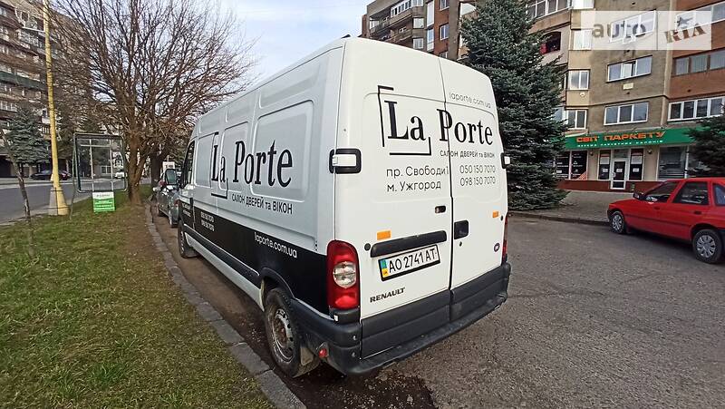 Вантажний фургон Renault Master 2009 в Ужгороді