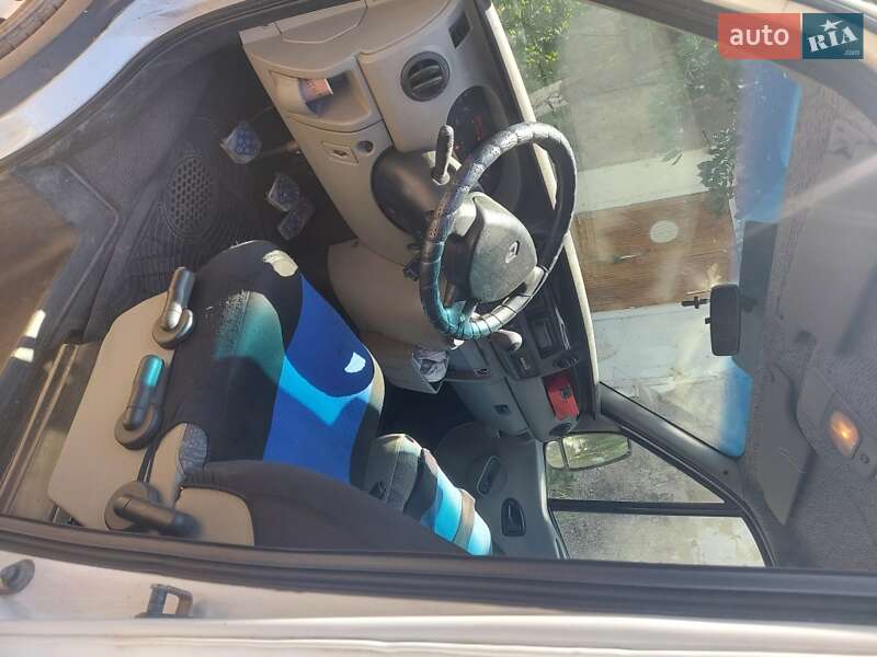 Грузовой фургон Renault Master 2004 в Одессе фото 8 Грузовой фургон Renault Master 2004 в Одессе