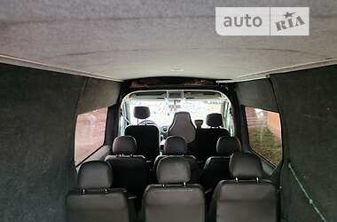 Вантажопасажирський фургон Renault Master 2015 в 