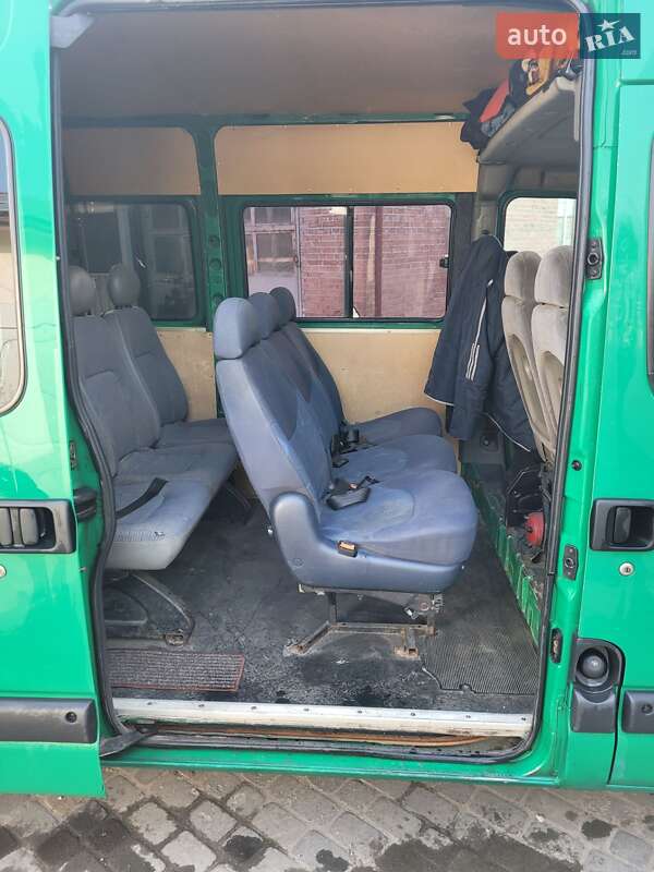 Мікроавтобус Renault Master 2001 в Новояворівську