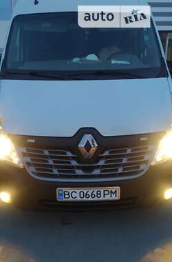 Вантажопасажирський фургон Renault Master 2017 в Львові