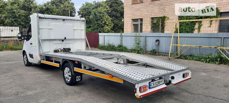 Евакуатор Renault Master 2014 в Корсунь-Шевченківському