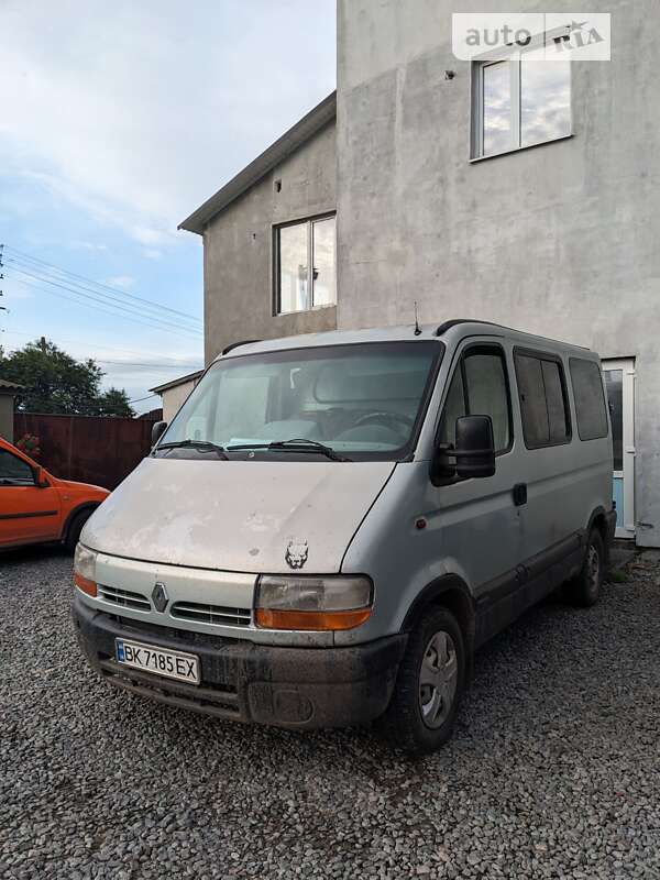Вантажний фургон Renault Master 2001 в 
